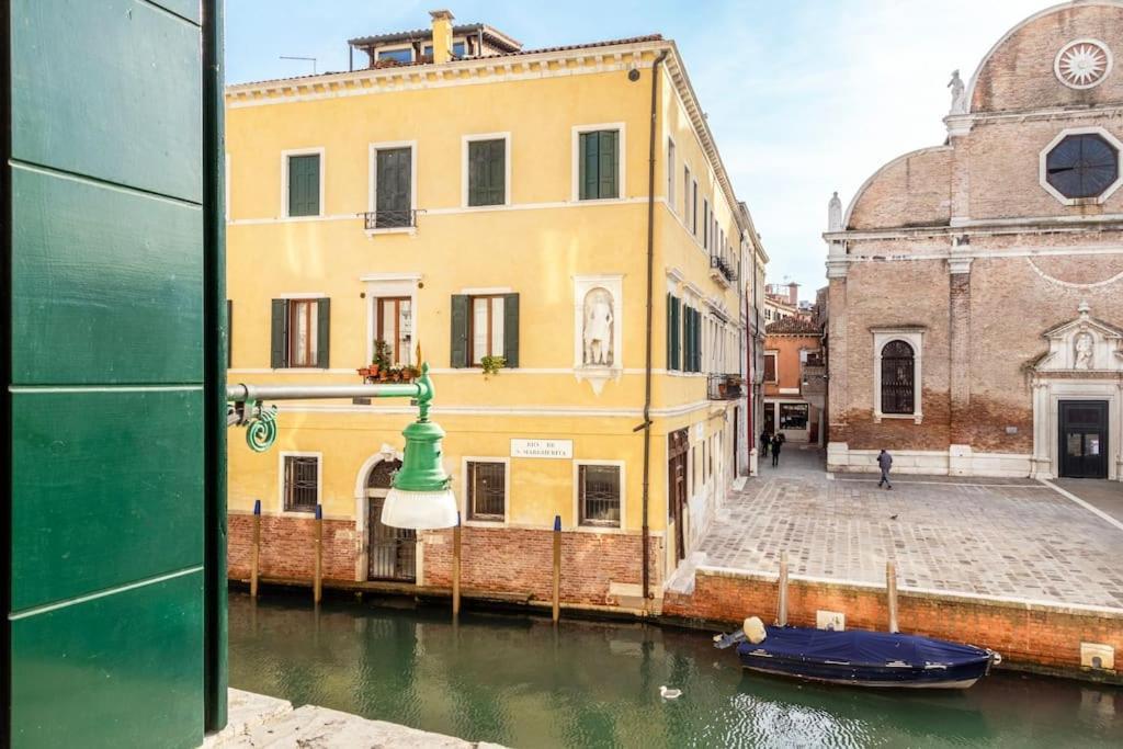 Apartamento Canal View Luxury Heritage Retreat 2 Bedroom Venecia