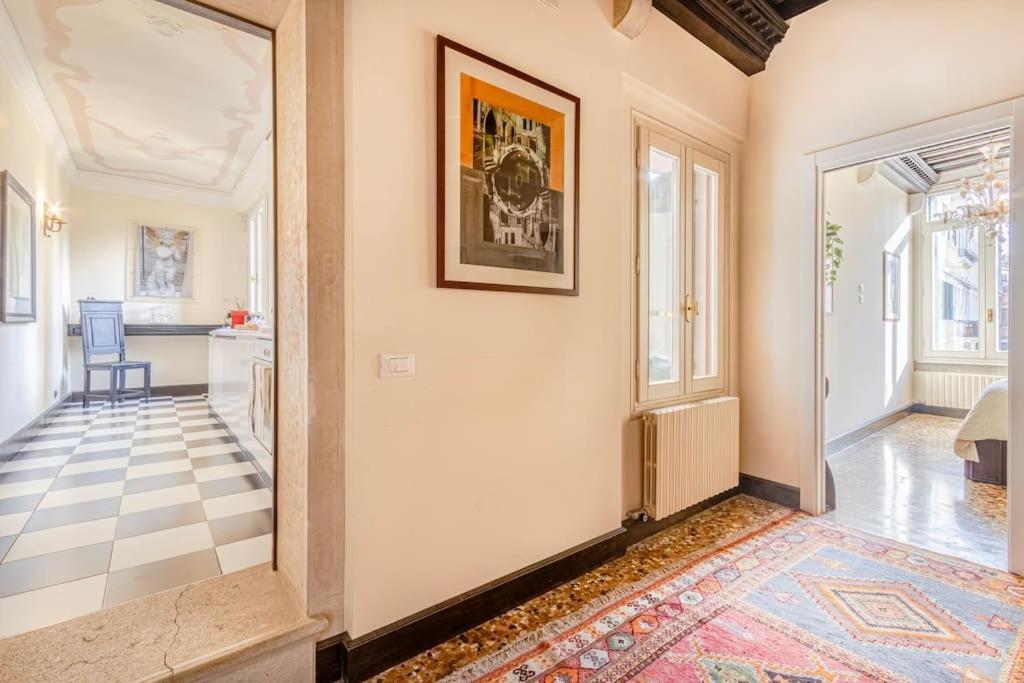 Apartamento Canal View Luxury Heritage Retreat 2 Bedroom Venecia